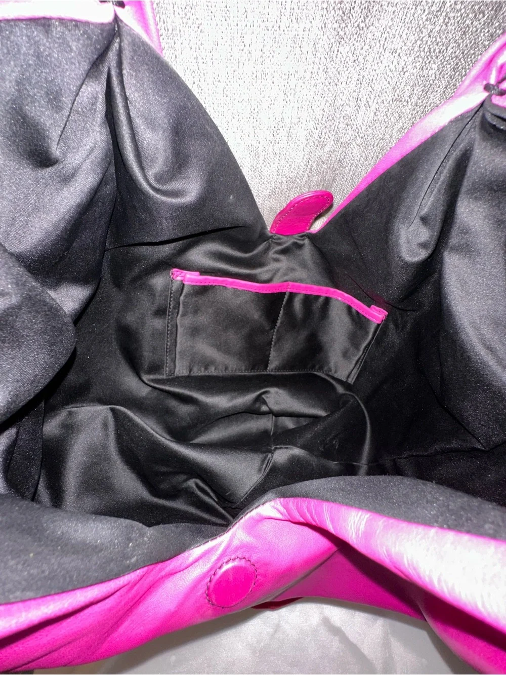 Authentic Valentino Garavani Pink/Fuchsia Shoulder Bag.